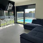 Villa V, Mountain View Room With Heated Pool, Privlaka, Zadar