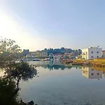 Apartments Sea Reflections