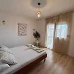 Guest House With Pool Ante