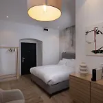 Green Room And Apartment