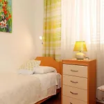 Sunshine Apartment Doda - Three Bedroom Apartment With Balcony And Sea View