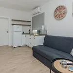 1 Bedroom Awesome Apartment In Vir
