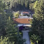 New Luxury Villa Korcula Timeless With Private Pool, Free Parking, Seafront, For 6 Persons
