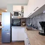 Luxury Apartments Sun Set - One-Room Apartment With Jacuzzi