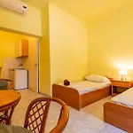 Beautiful Apartment In Povljana With Wifi