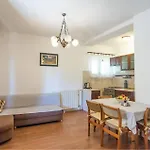 Cozy Apartment In Biograd Na Moru With Wifi