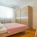 Cozy Apartment In Biograd Na Moru With Wifi