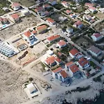 3 Bedroom Stunning Home In Razanac