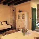 Stone House Pojata