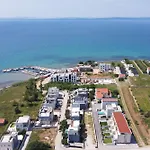 Apartments Le Mare - Pool, Sandstrand, Meerblick, W-Lan, Grill