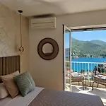 Blue Diamond Rooms