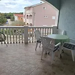 T & I Apartments