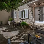 Residence Two Oranges