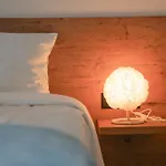 Cameleon Orebic- Beachfront Apartments