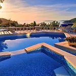 Villa Stone House Poplat