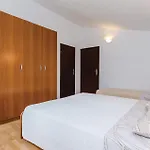 Gorgeous Apartment In Hodilje With House Sea View