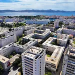 S&S Luxury Apartment 10 Minutes Walk To Old Town, Free Parking