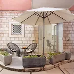 Luxury 4 Star Apartment In The Old Town Zadar