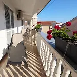 Modern 3Br Apartments In Zadar With Balcony Or Terrace, Free Parking & Ac