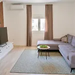 Ivano & Franko Apartments