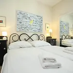 Vivien Central 2 Bedroom Apartment