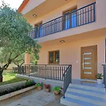 Apartment Ante