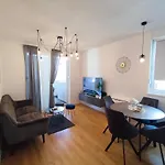 Luce Gold Apartment
