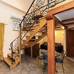 Amoret Apartments