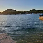 Summer Home Drage