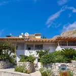 Apartments Djurkovic - One-Bedroom Apartment With Shared Terrace And Sea View