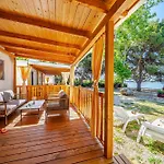 Mobile Homes Camp Perna - Adriatic Kampovi