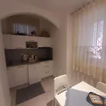Apartment Yes