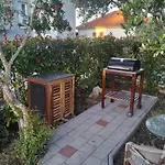 Apartments Den - 100 M From Sea