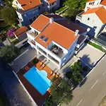 Villa Nodi