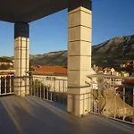 Apartment Sikasub