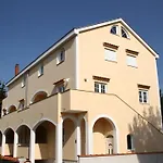 Apartments Jadera