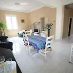Deep Blue Apartment By The Sea Organs