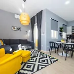 Harbour Lounge Apartment