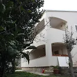 Apartment Buco