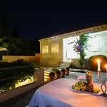 Apartments Villa Orebic