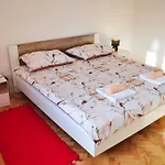 Apartment Rezo