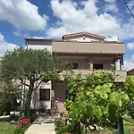 Apartments Maslina