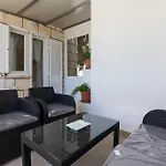 Nora Apartment By Duhomes