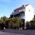 Laguna Apartments
