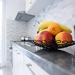 Fifi Apartment W. Parking In Old Town