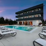 Villa Mendula Nin