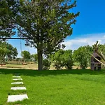 Villa Mendula Nin