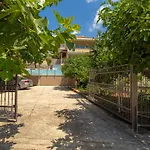 Hedera Studio 3