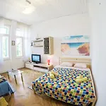 Beachfront Hula Hula Apartment Zadar