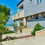 Apartments Mavracic